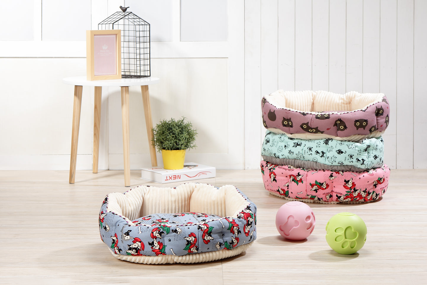 Petique ペティーク リバーシブルラウンドペットベッド 猫 小型犬 ふかふか ふわふわ あたたかい ペット用 ベッド リバーシブル ふわふわ Reversible Round Pet Bed