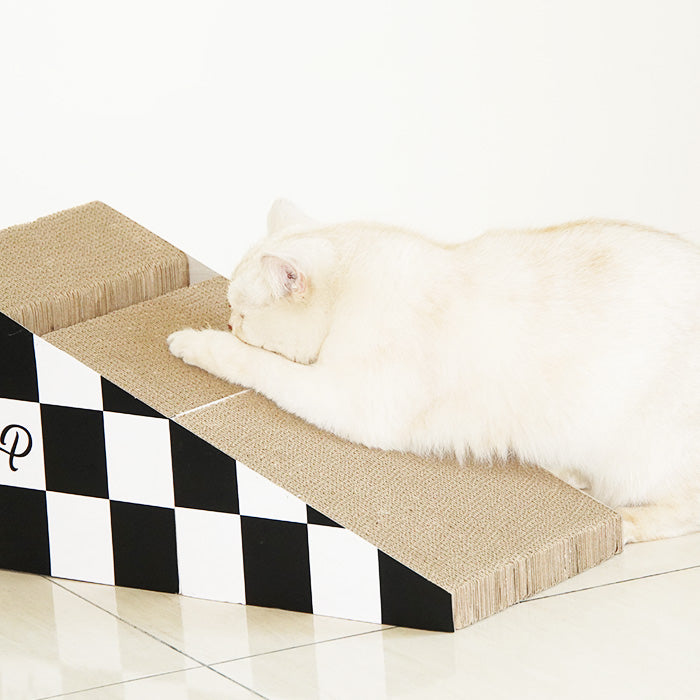 ランプ 猫用 爪とぎ 2WAY ダンボール おもちゃ 運動不足 ストレス解消 キューブ 三角形 高圧縮紙 多頭飼い 猫用品 猫のおもちゃ ねこ ネコ 猫 小型 中型 大型 子猫 老猫 シニア 小動物 RAMP